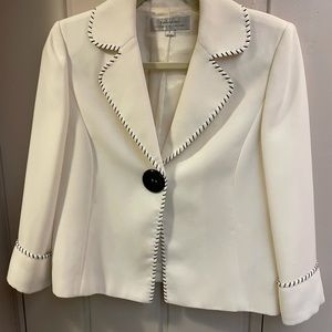 Gorgeous Tahari Jacket Cream with Black Stitching